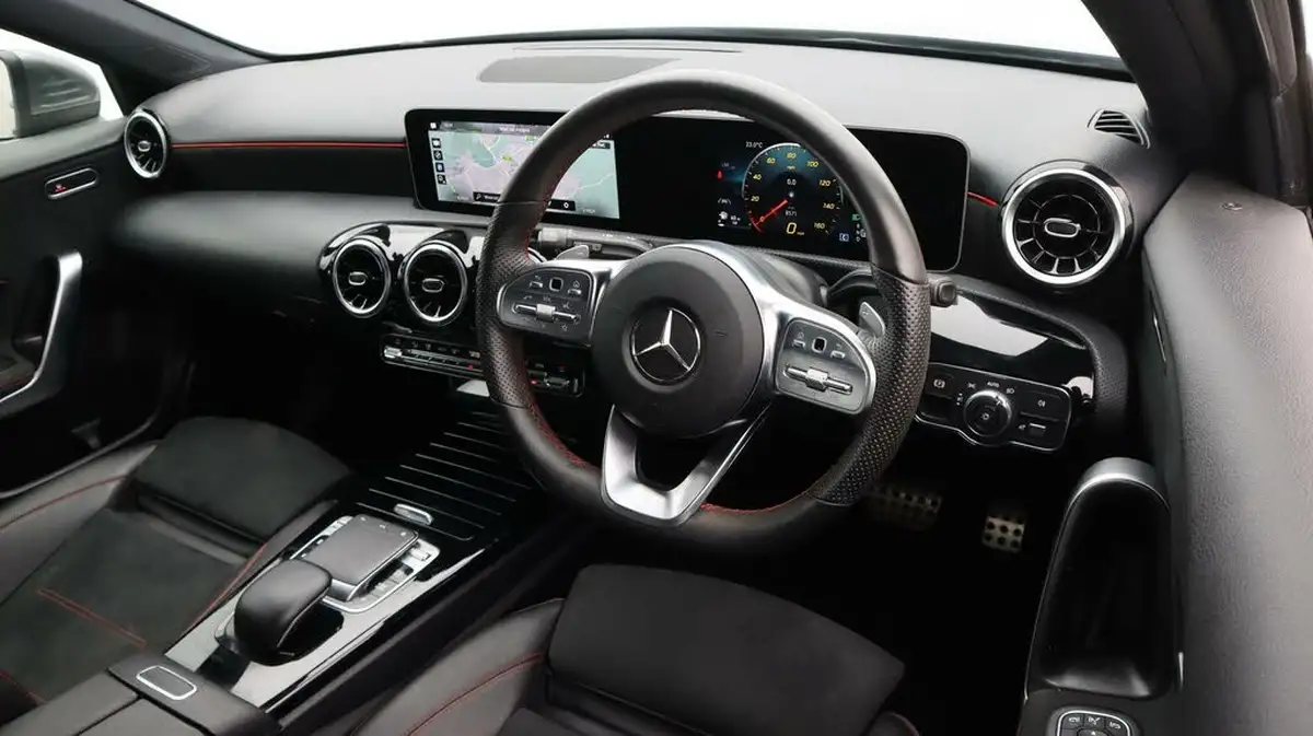 2019-mercedes-benz-a-class-15d-a180d-amg-line-executive-hatchback-5d-7g-dct-big-8