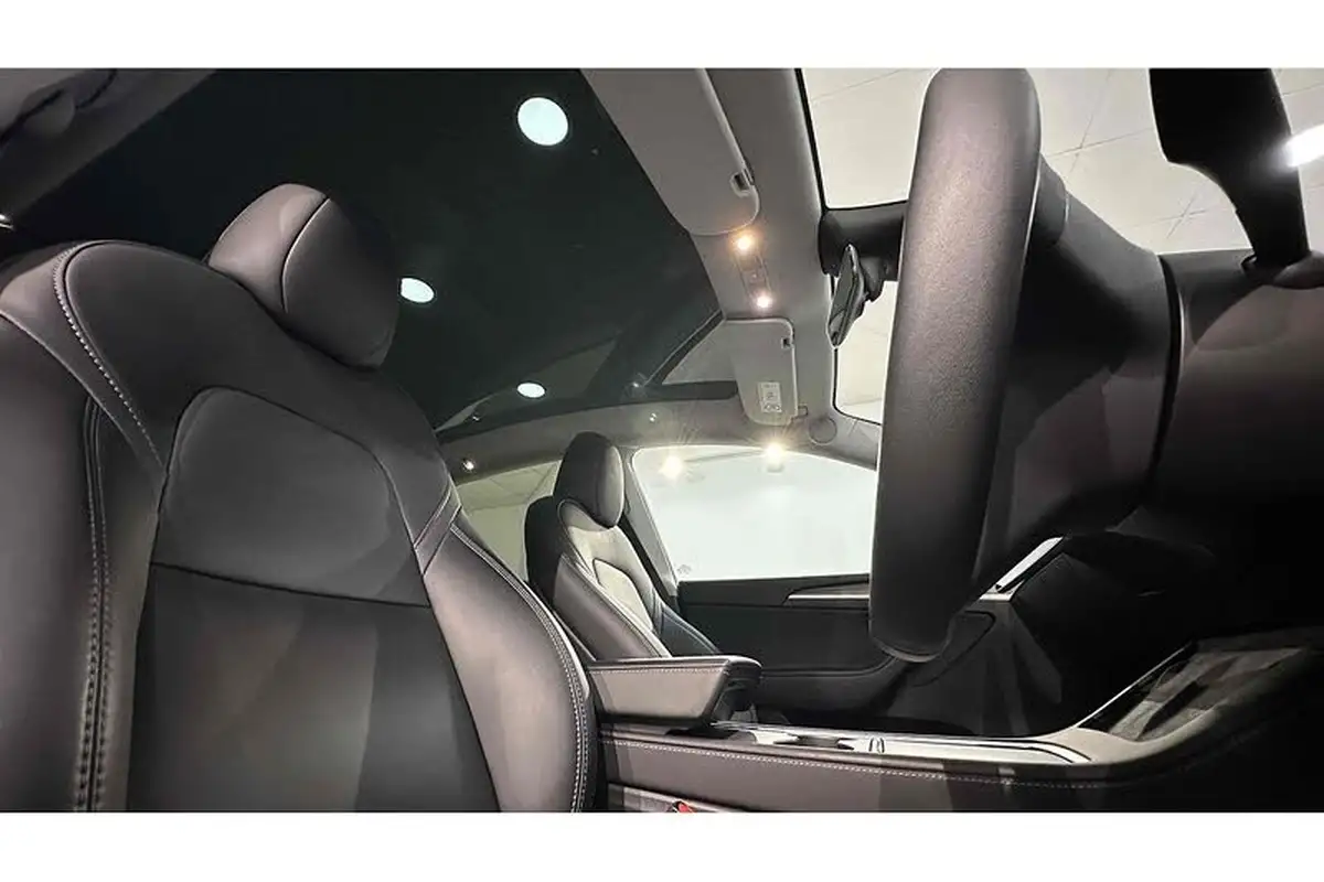 2023-tesla-model-y-e-rwd-big-27