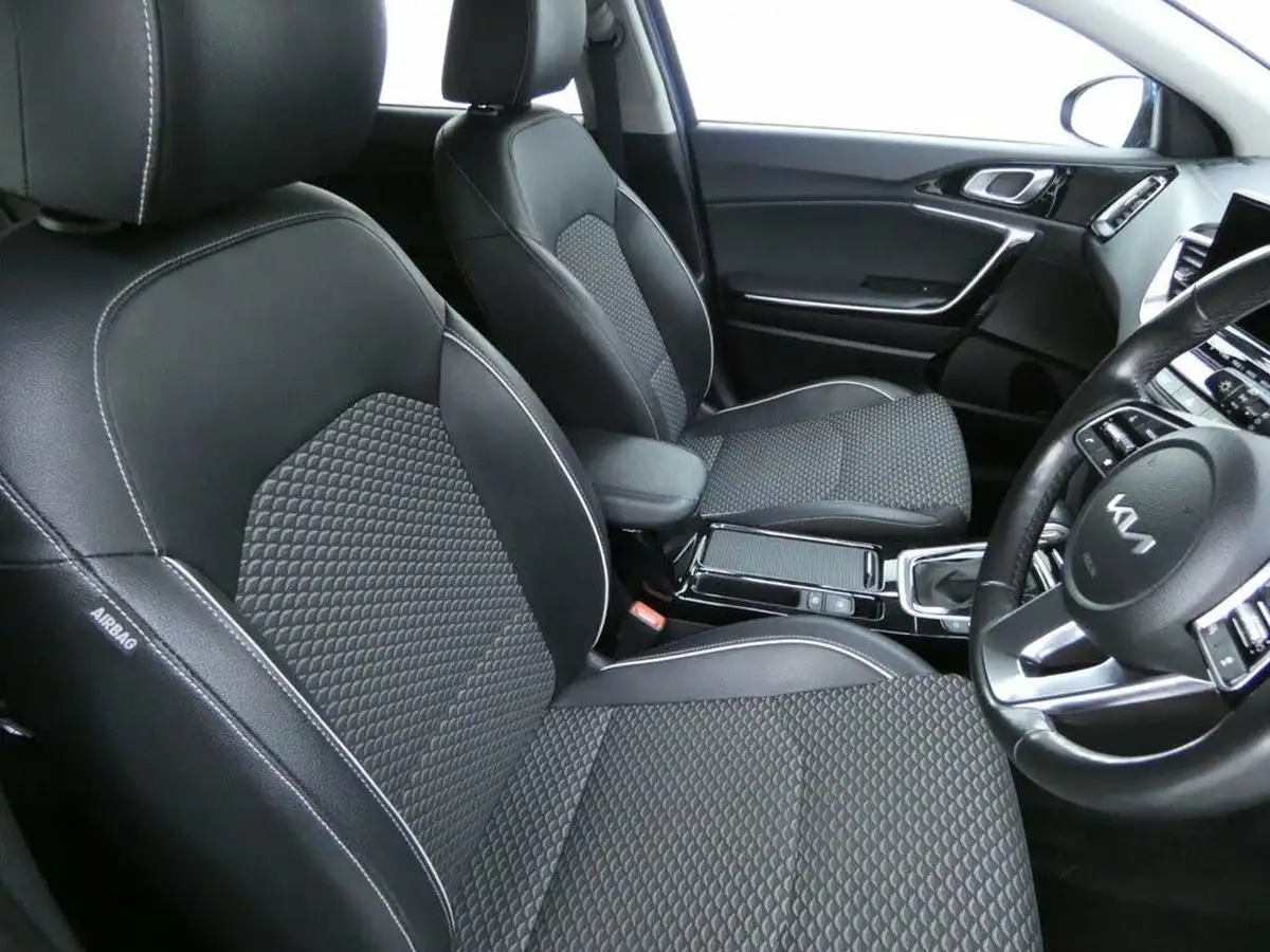 2022-kia-xceed-16-gdi-3-big-8