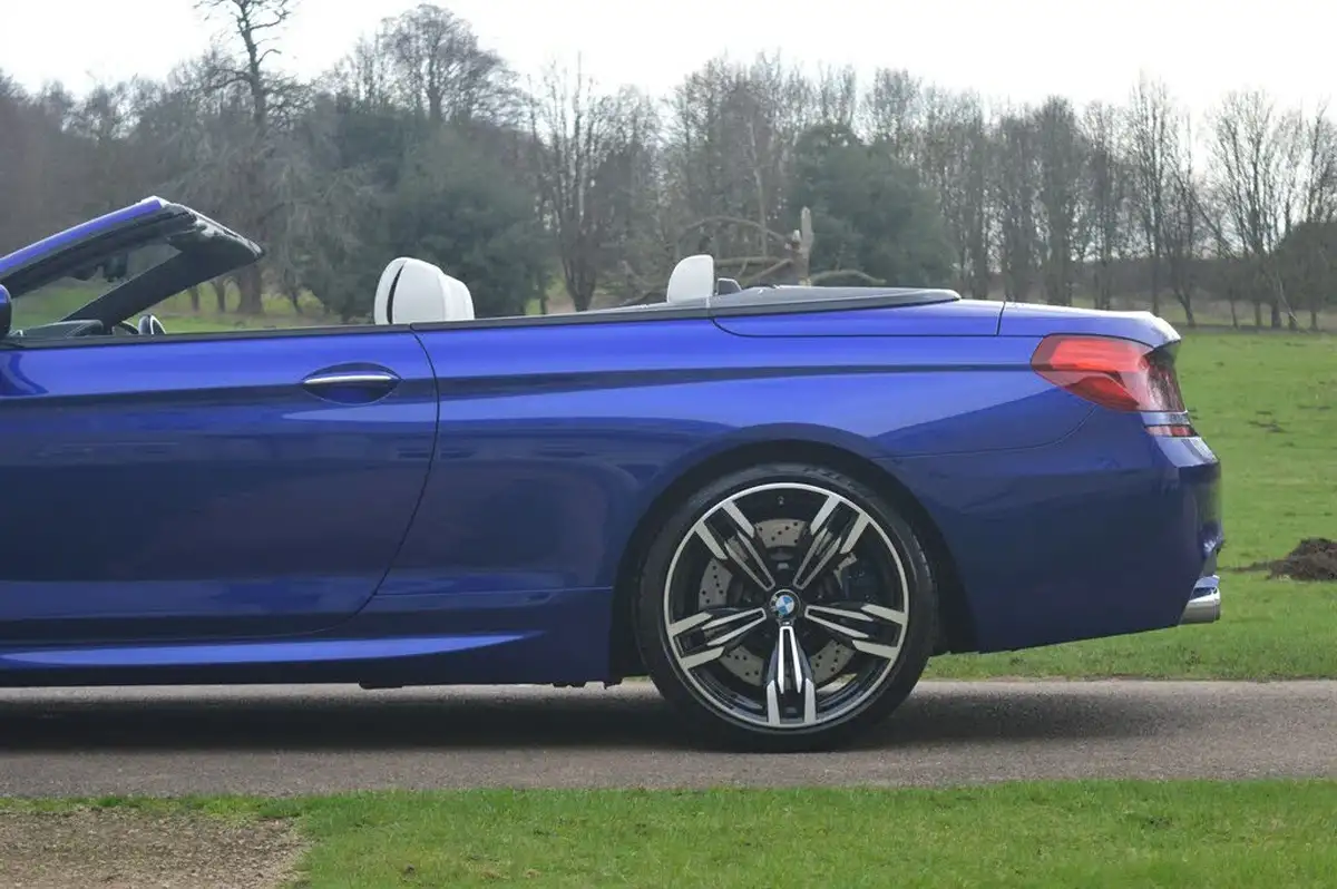 2017-bmw-6-series-44-m6-ss-convertible-2d-big-14