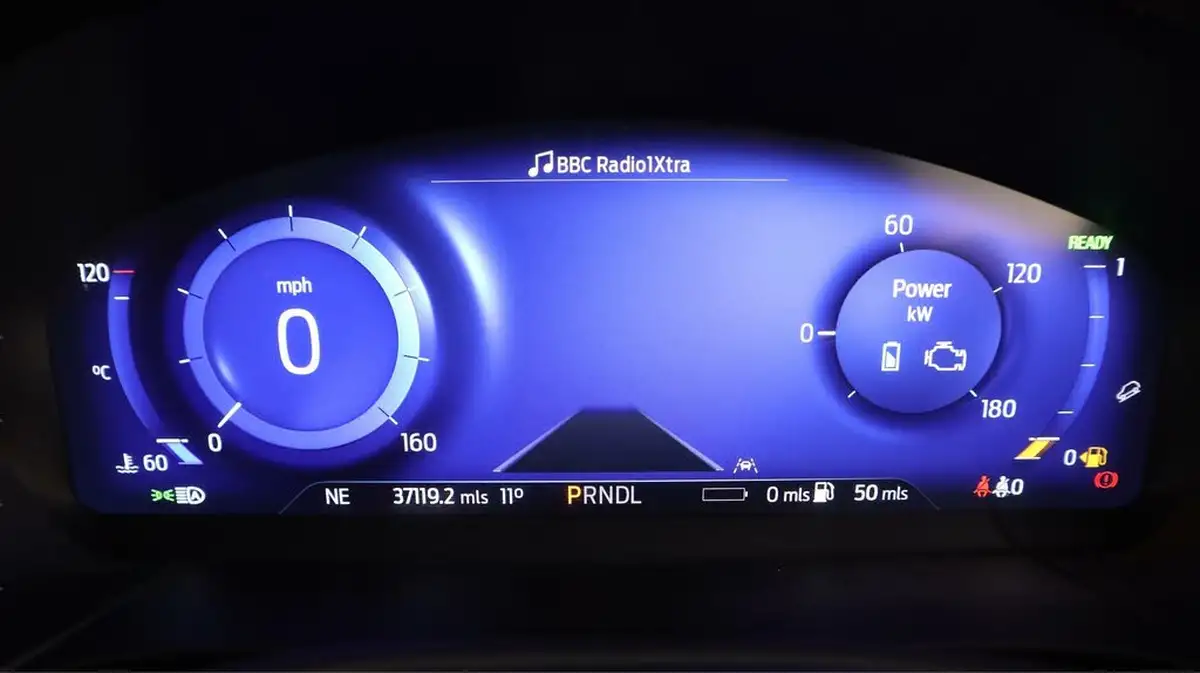 2022-ford-kuga-25t-st-line-x-edition-225ps-phev-big-10
