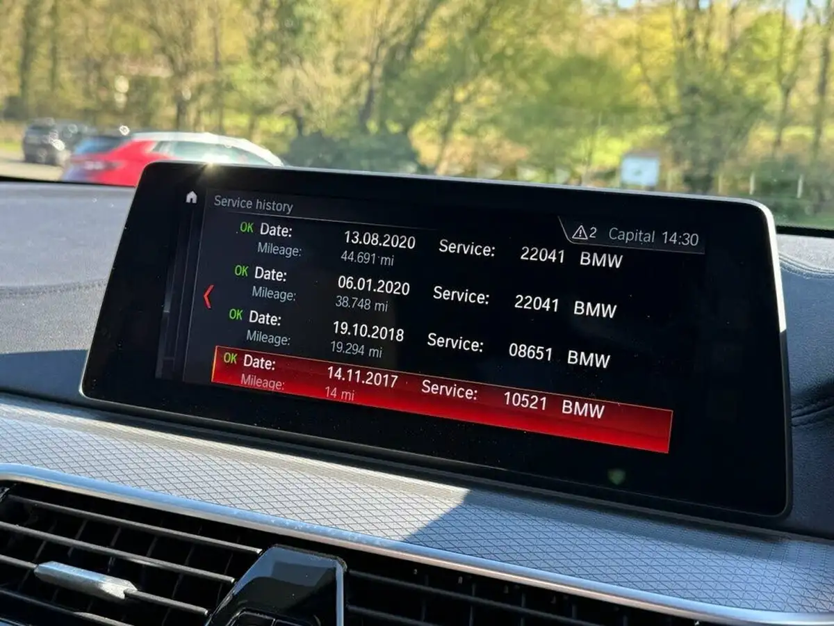 2017-bmw-5-series-30td-530d-m-sport-xdrive-touring-5d-big-32