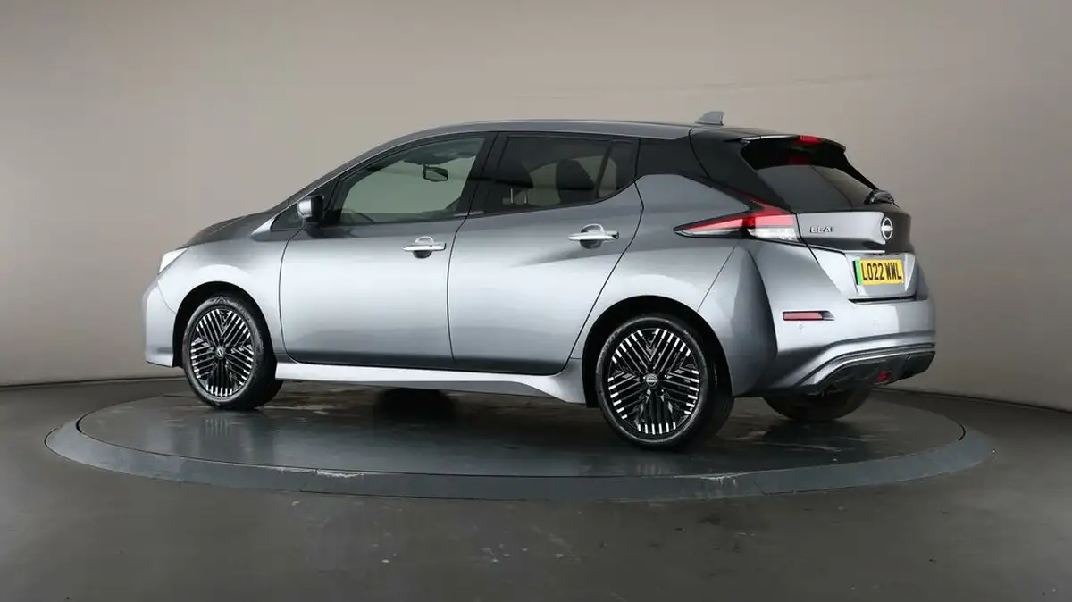 2022-nissan-leaf-e-tekna-39kwh-big-64