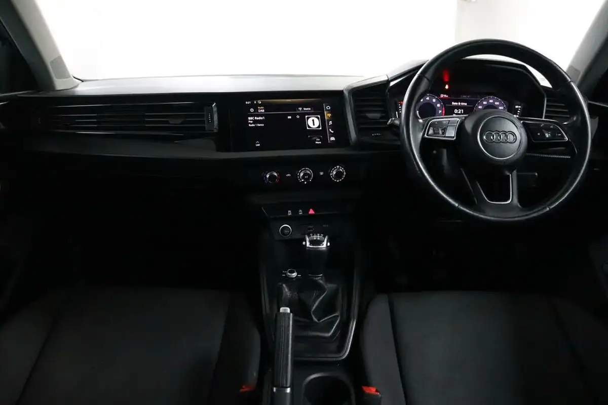 2020-audi-a1-10-25-tfsi-technik-big-35