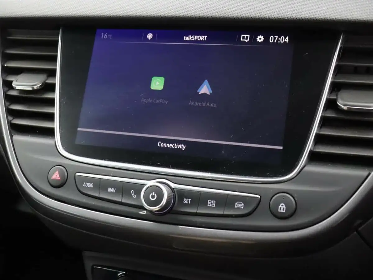 2018-vauxhall-crossland-x-16-tech-line-nav-120ps-big-15