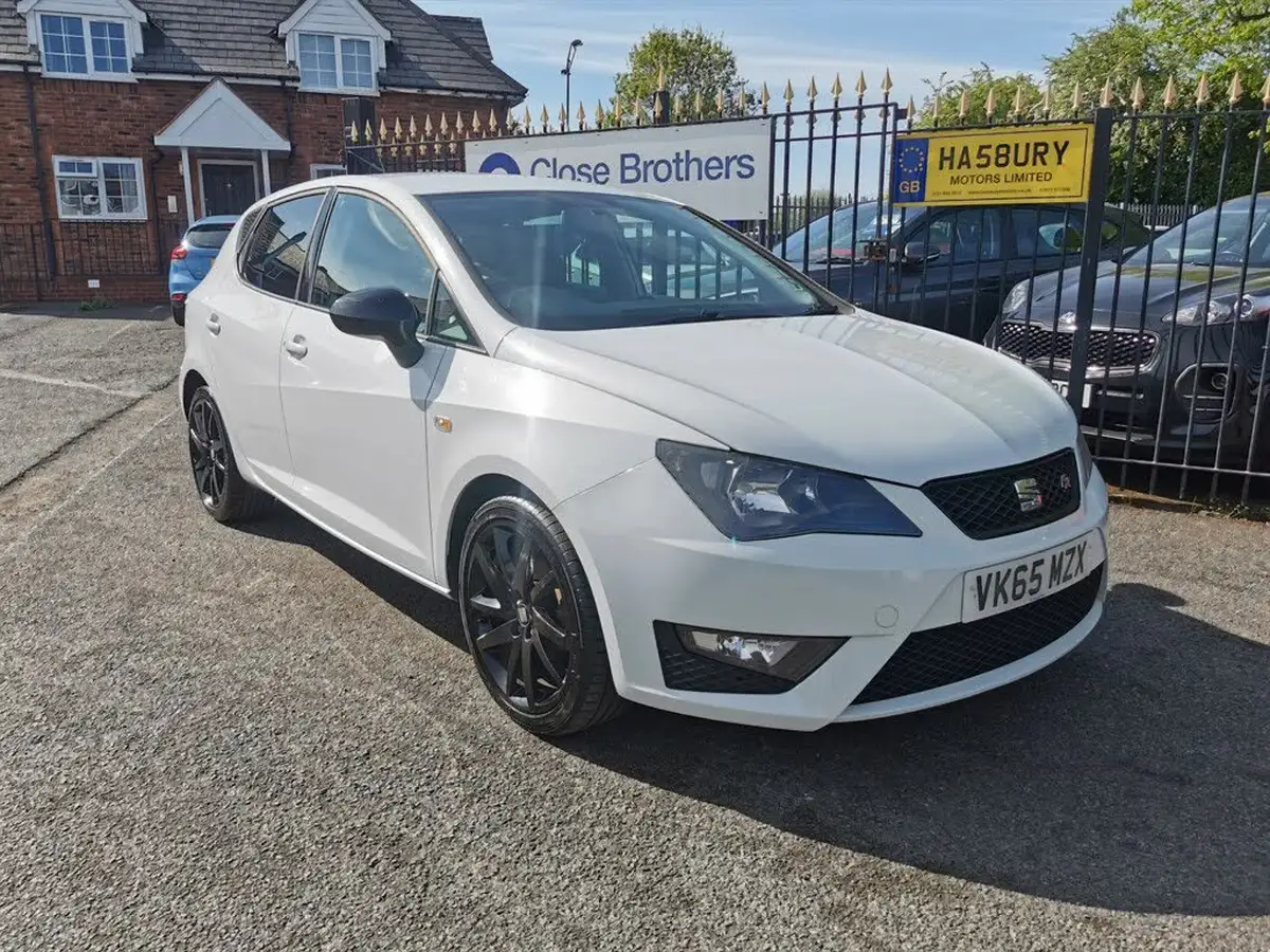 2015-seat-ibiza-12-fr-black-hatchback-5d-big-29