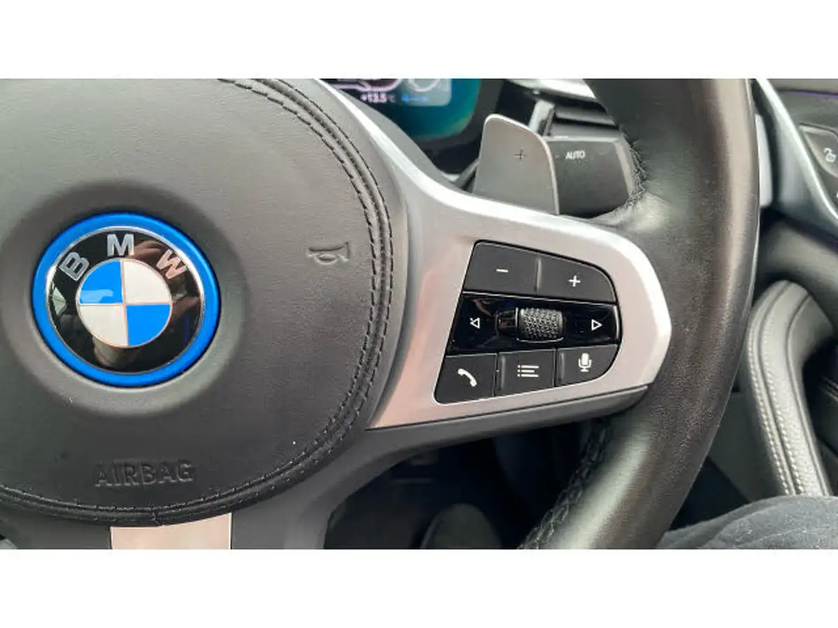 2022-bmw-5-series-20-530e-m-sport-saloon-4d-big-17