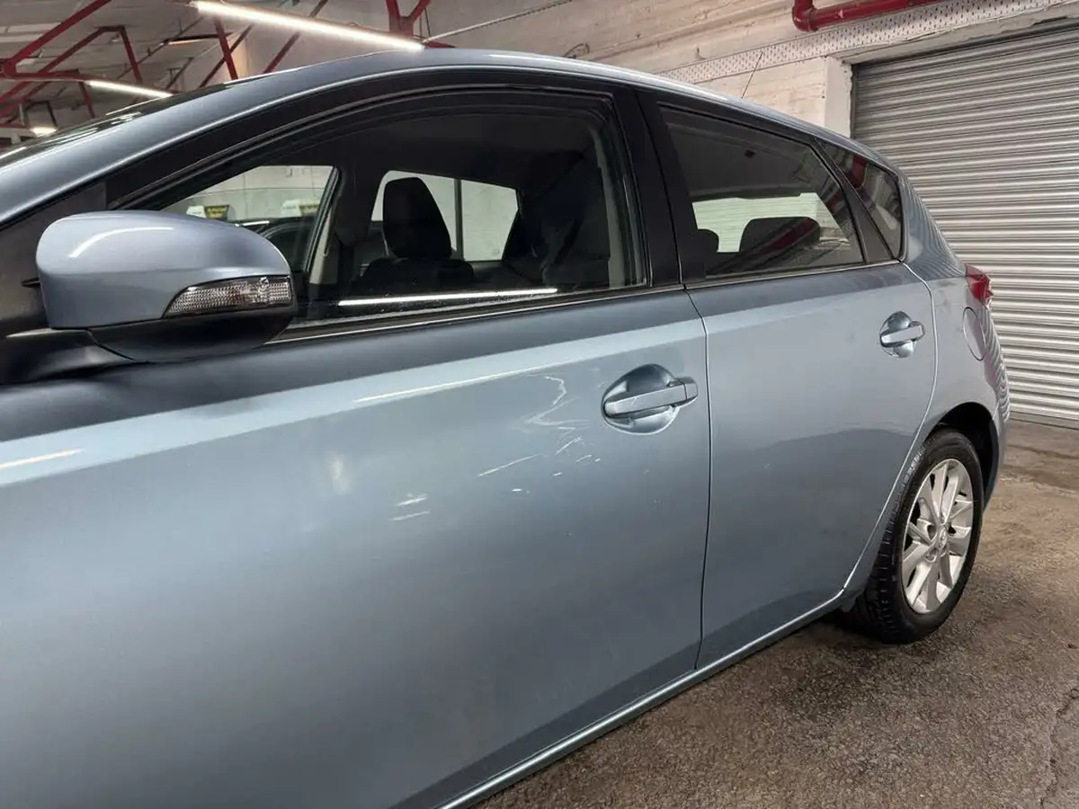 2013-toyota-auris-133-vvt-i-icon-hatchback-big-14