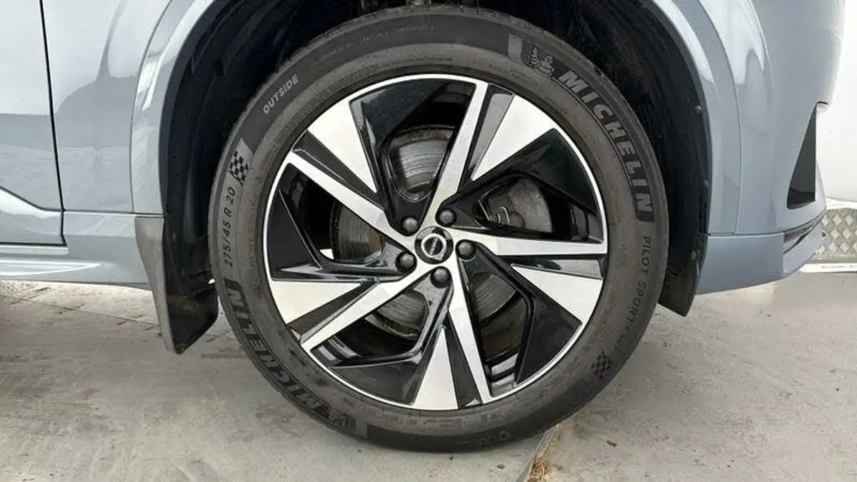2021-volvo-xc90-20td-b5-r-design-big-4