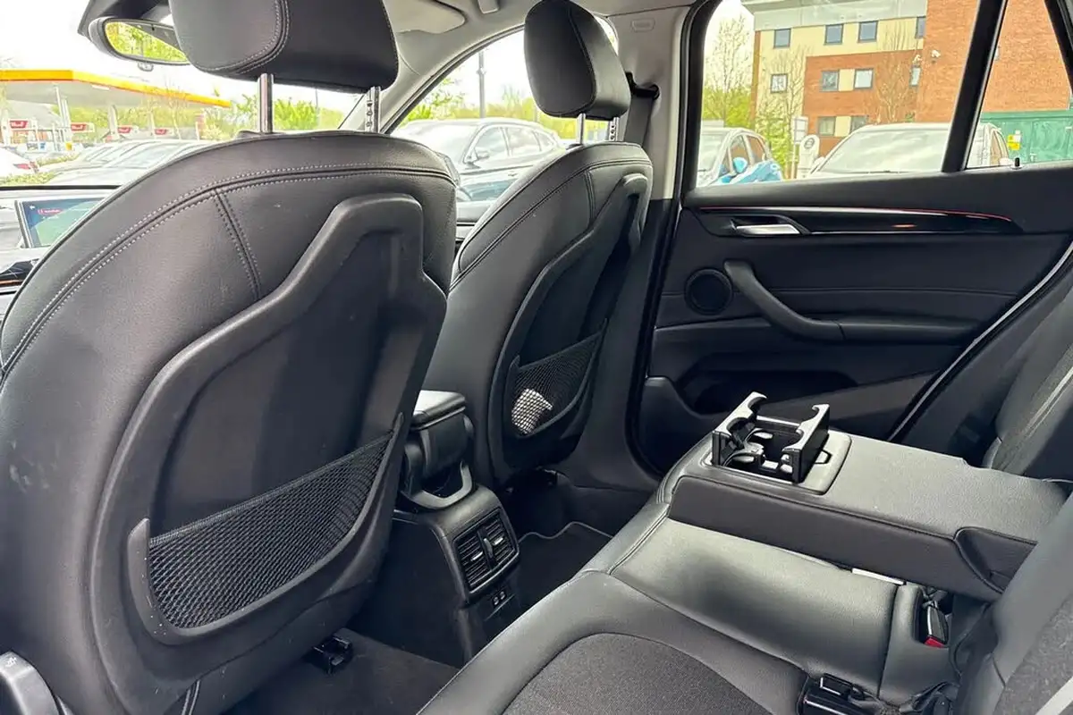 2021-bmw-x1-15-sdrive18i-sport-big-31