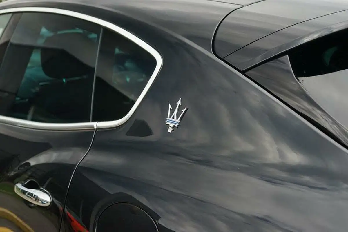 2021-maserati-levante-20-gt-big-11
