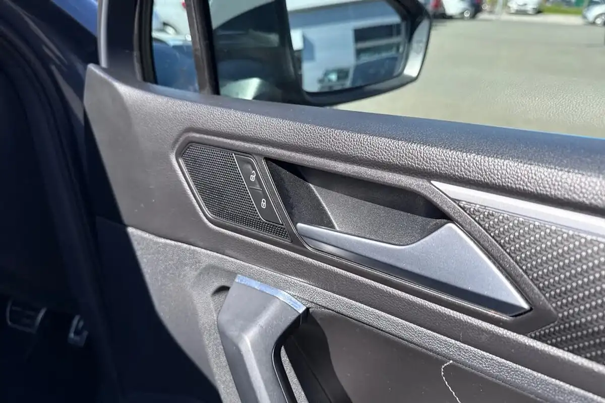 2023-volkswagen-tiguan-15-tsi-r-line-edition-big-20