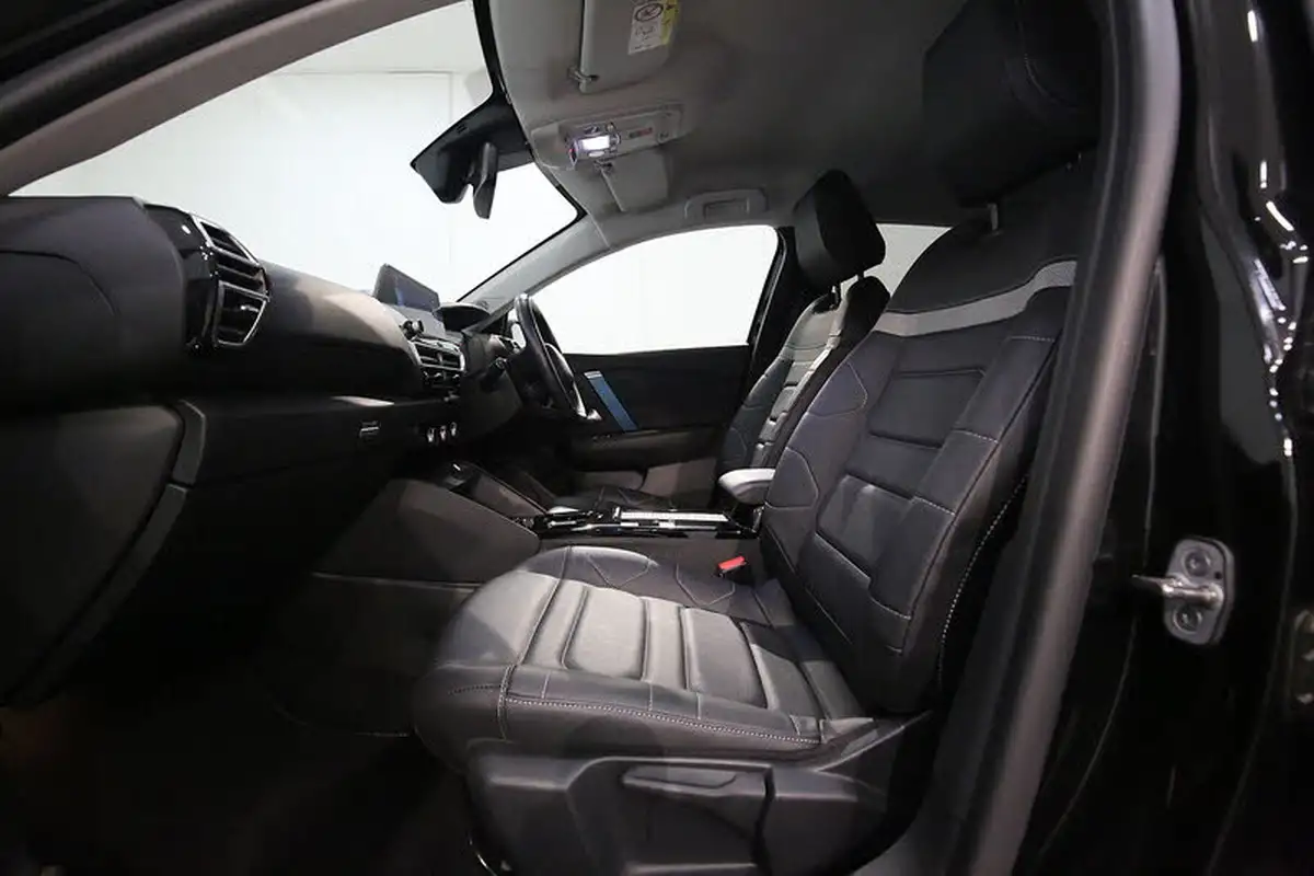 2022-citroen-c4-e-shine-plus-big-19