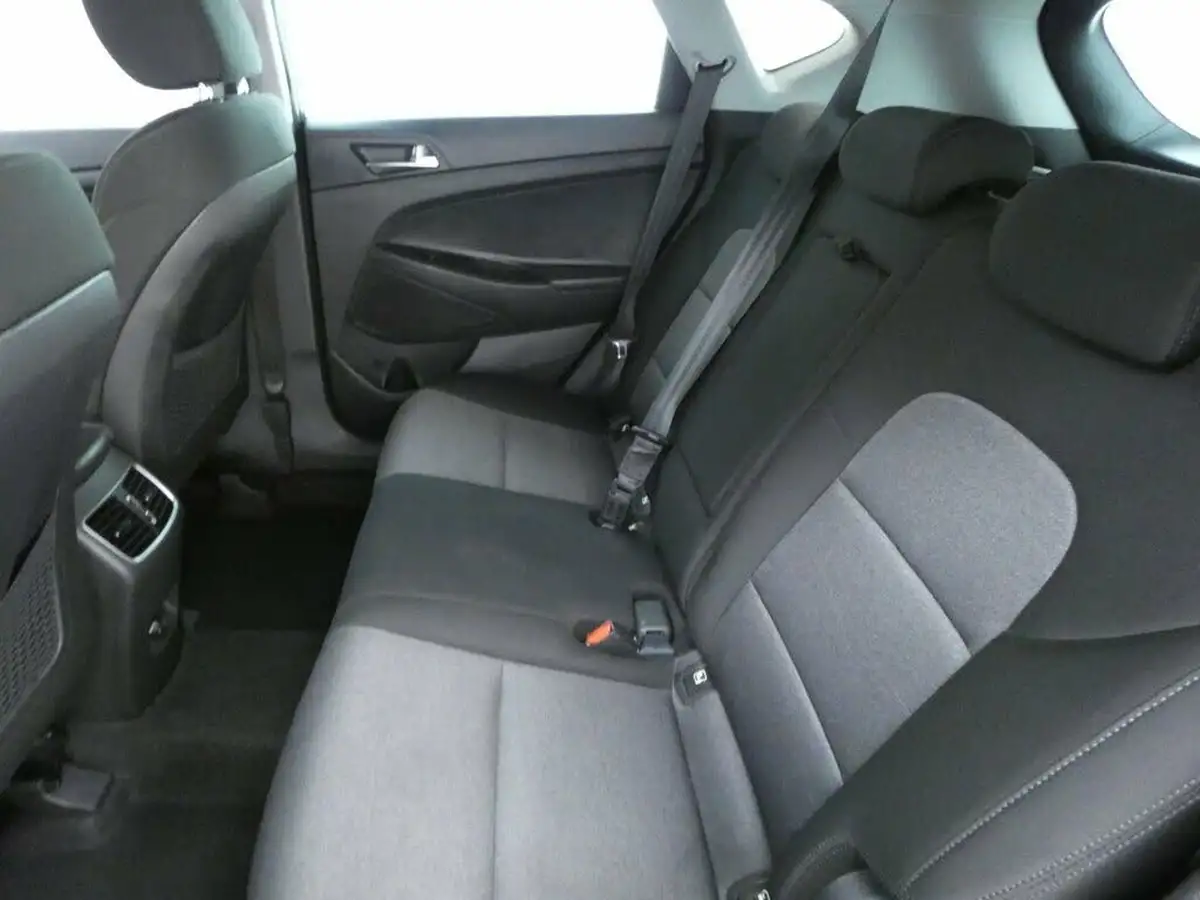 2019-hyundai-tucson-16-t-gdi-se-nav-big-17