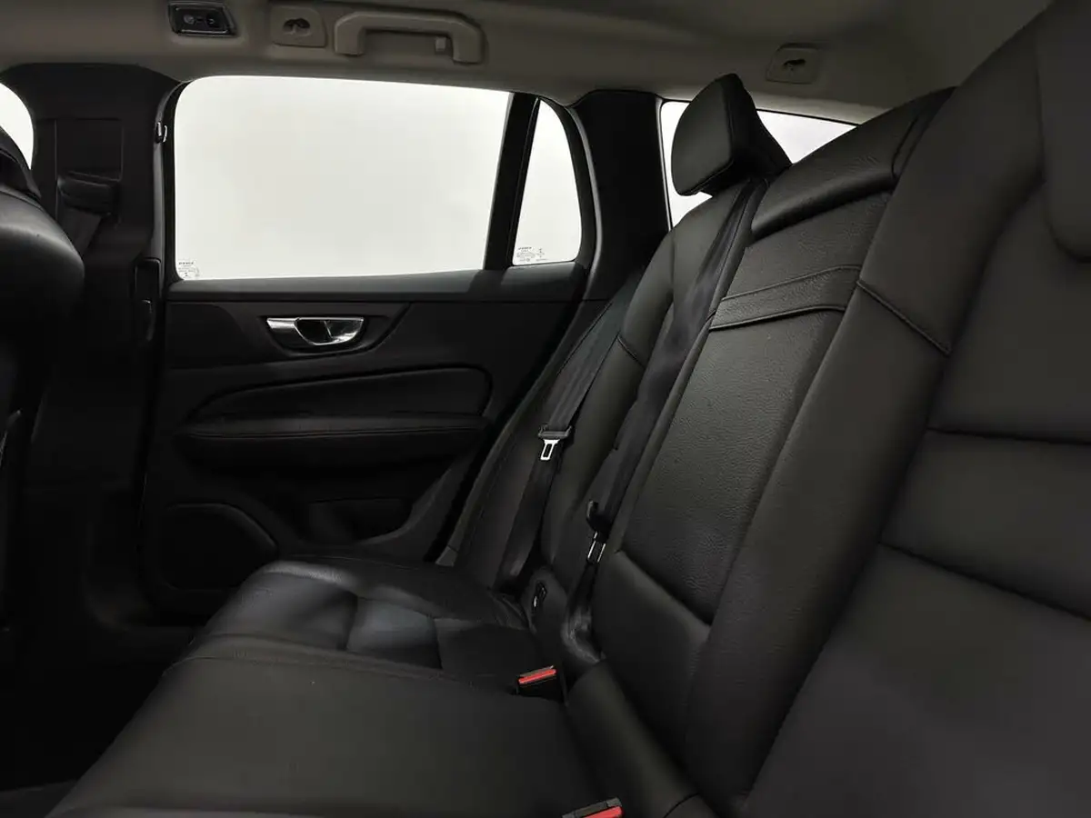 2018-volvo-v60-20td-d3-inscription-big-36