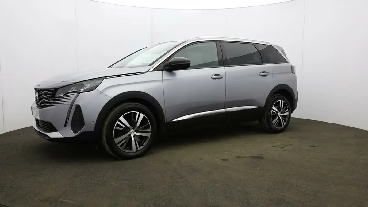 2022-peugeot-5008-suv-12-puretech-allure-premium-big-29