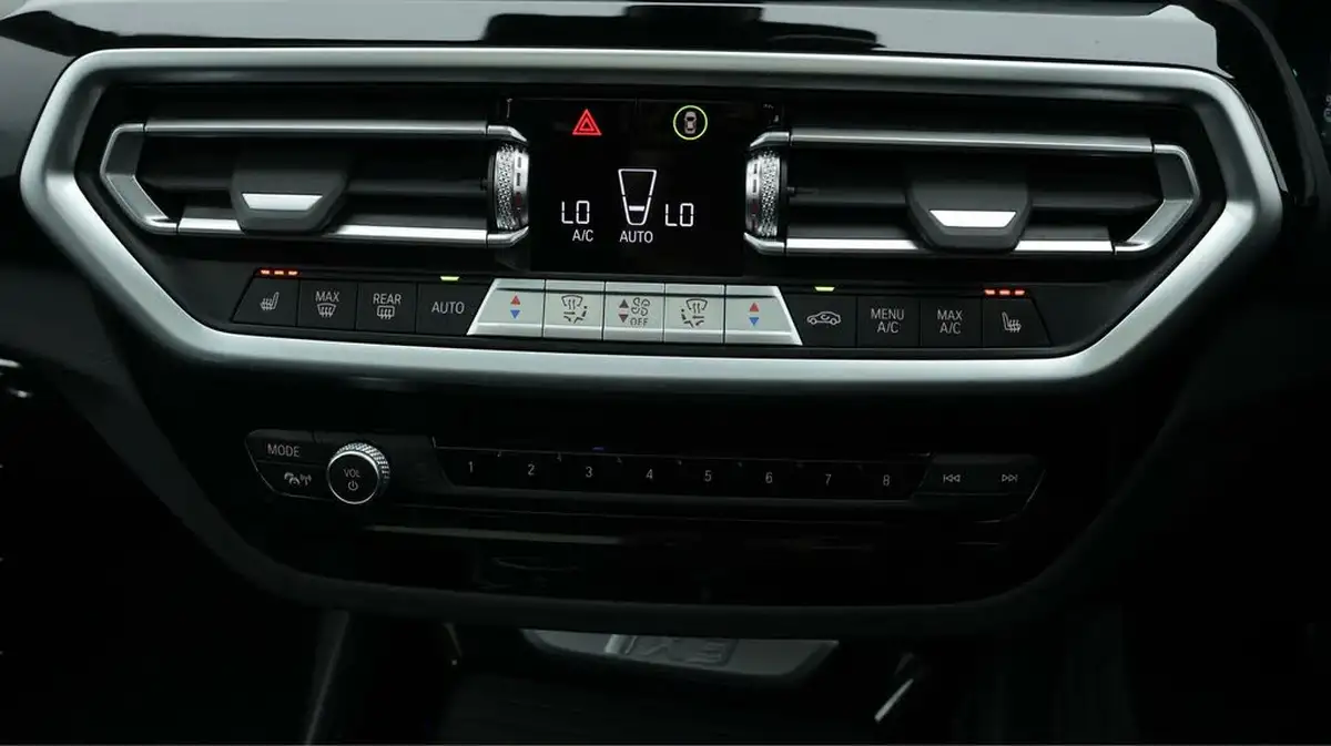 2022-bmw-ix3-e-m-sport-big-12