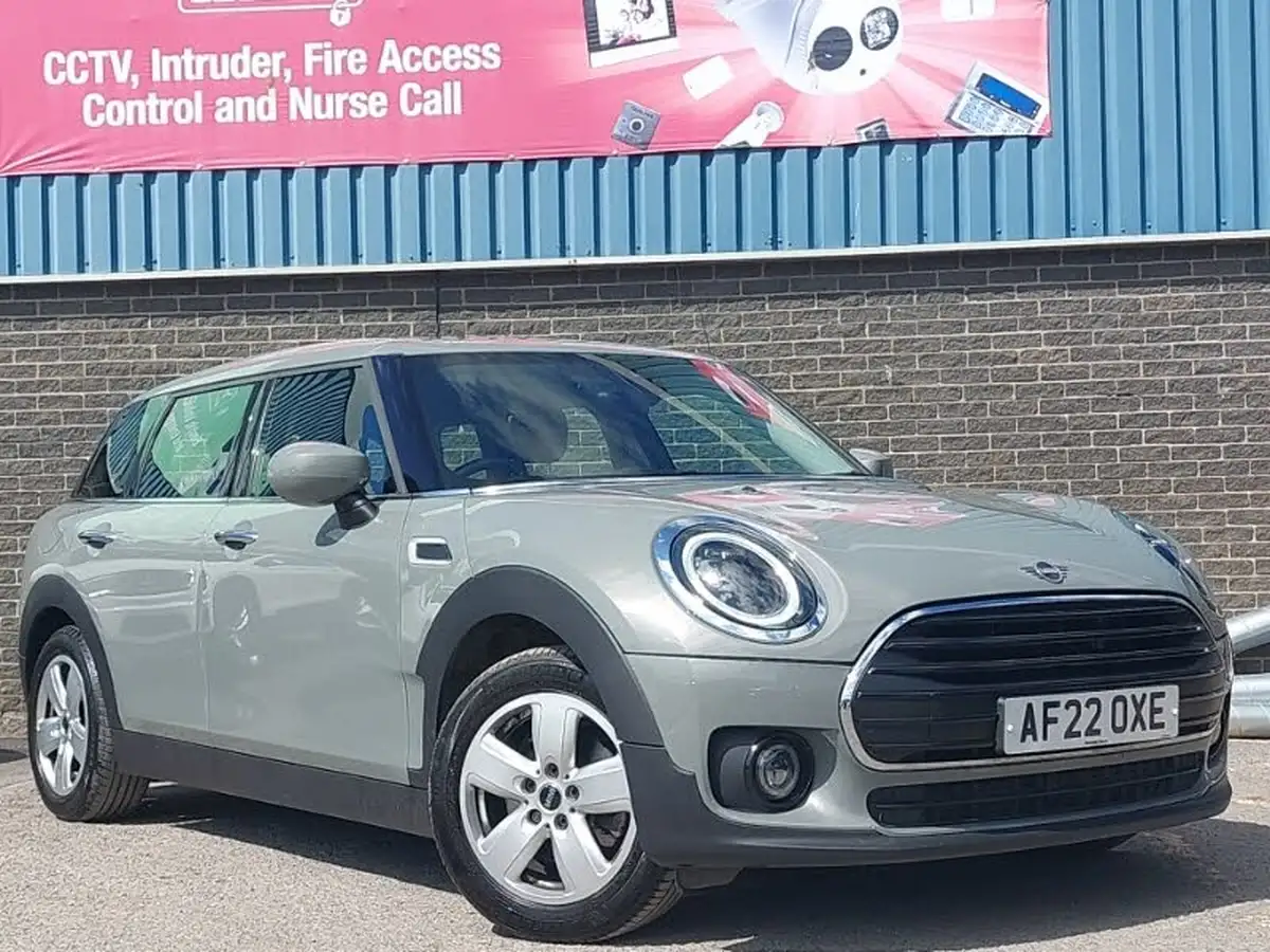 2022-mini-clubman-15-cooper-classic-big-0