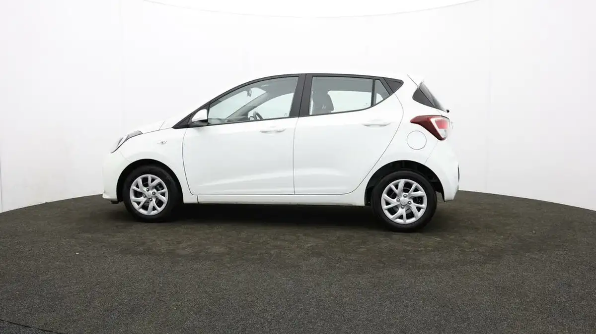 2018-hyundai-i10-10-se-67ps-big-61