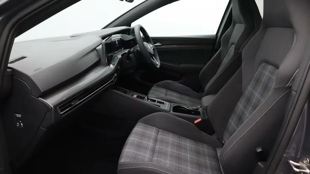2022-volkswagen-golf-20tdi-gtd-big-14