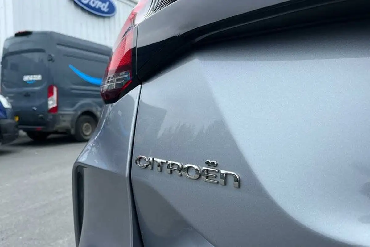 2022-citroen-c4-12-puretech-shine-130ps-big-38