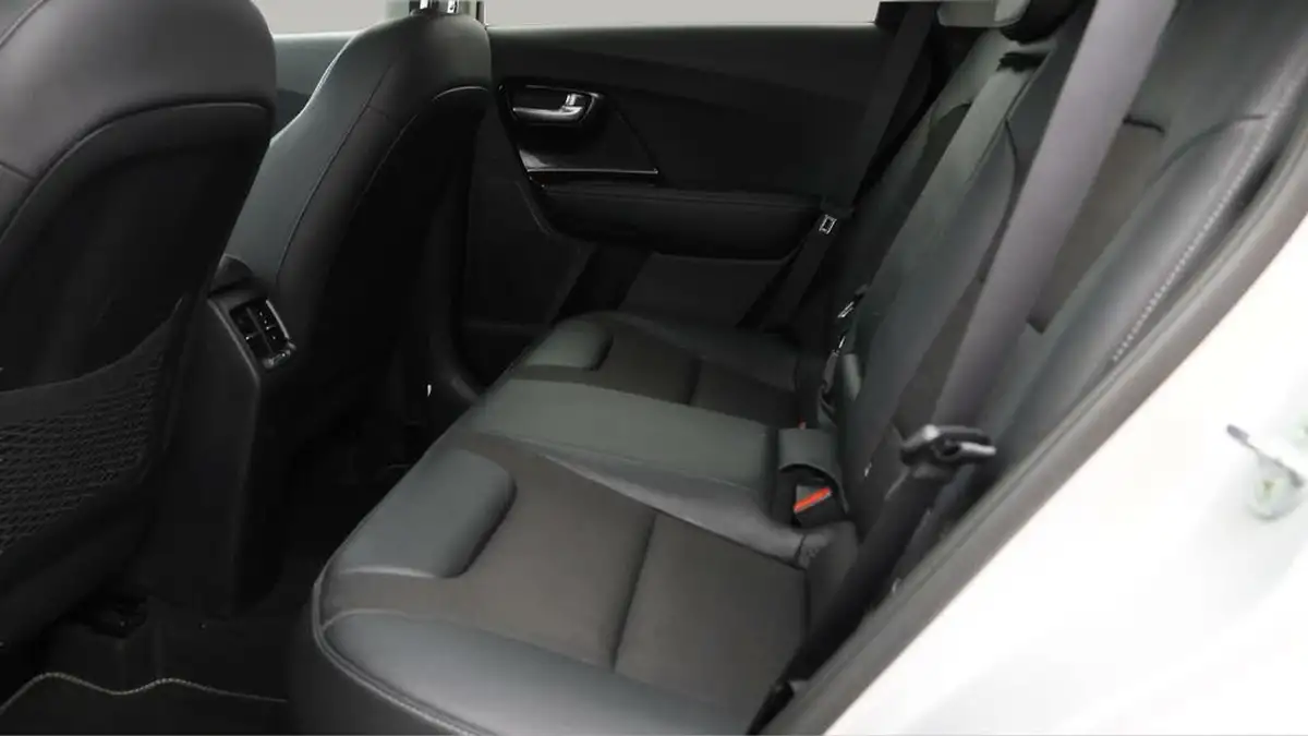 2021-kia-niro-16-gdi-2-big-15