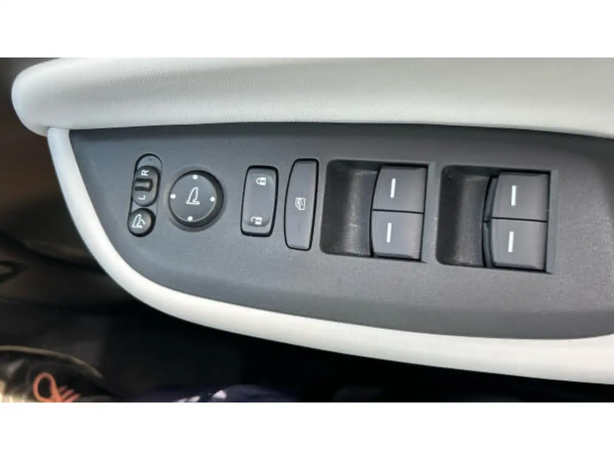 2022-honda-jazz-15-i-mmd-ex-107ps-big-23