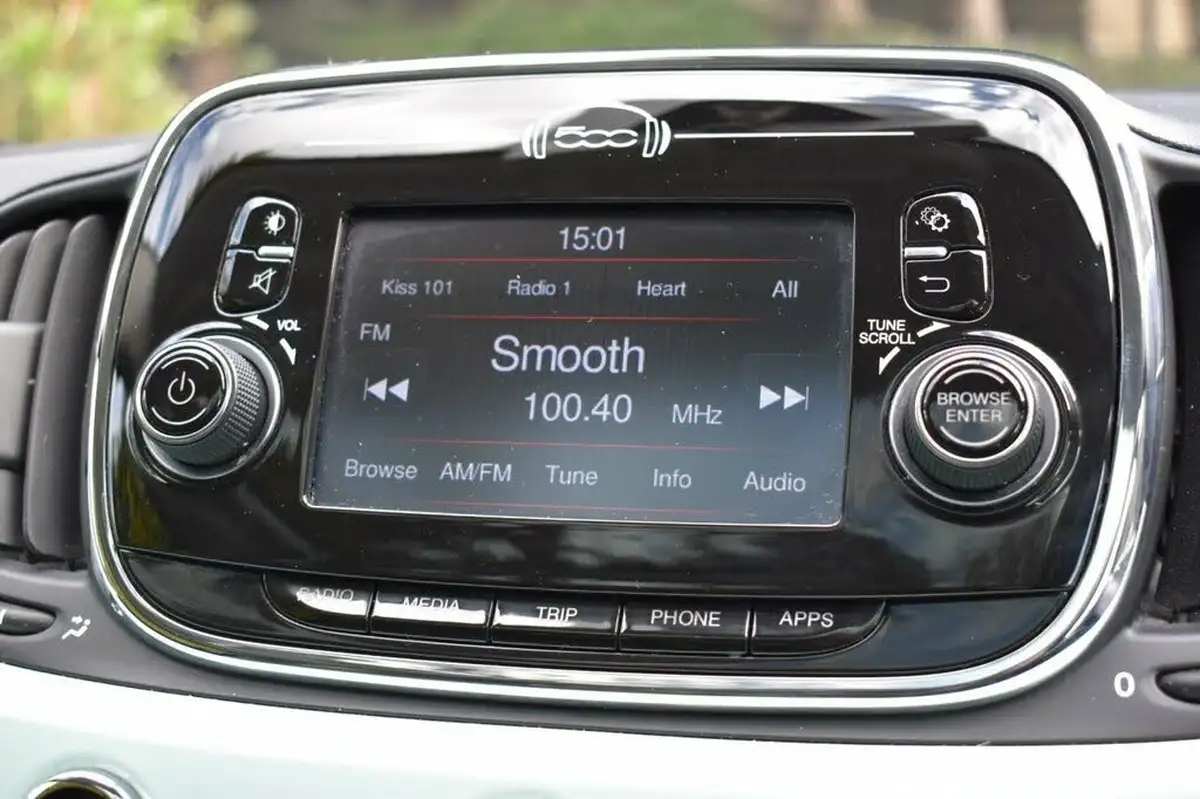 2016-fiat-500-12-lounge-big-12