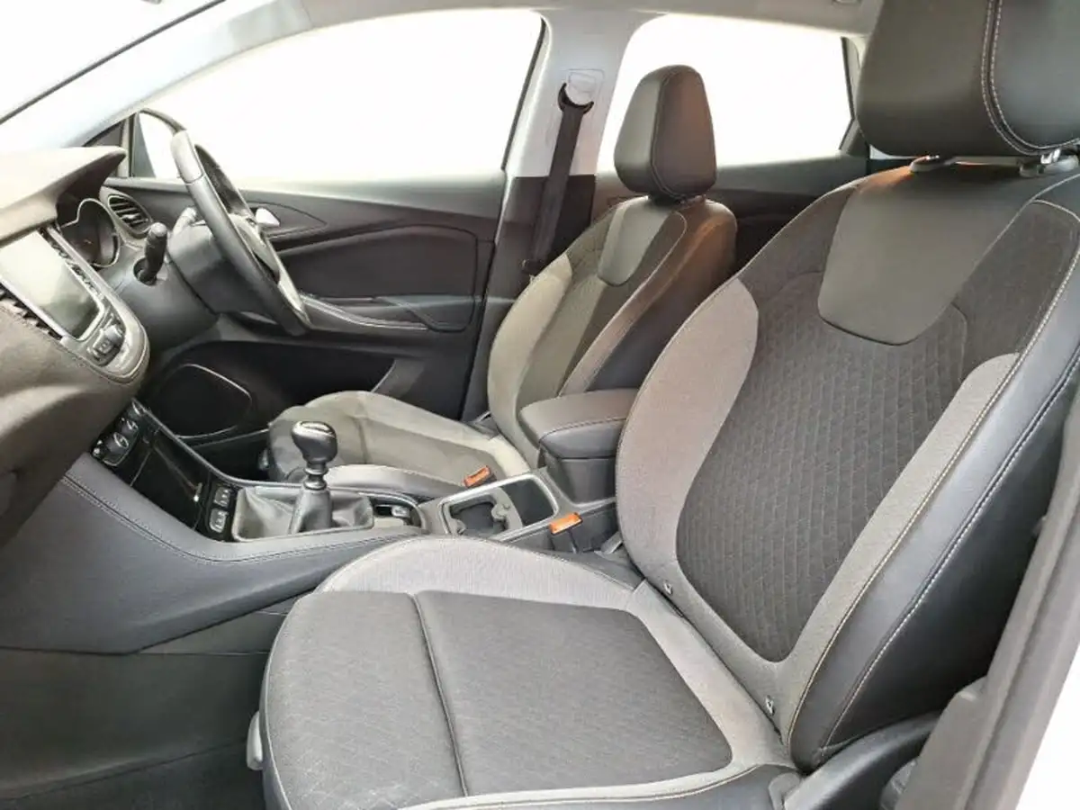 2019-vauxhall-grandland-x-15td-sport-nav-big-4