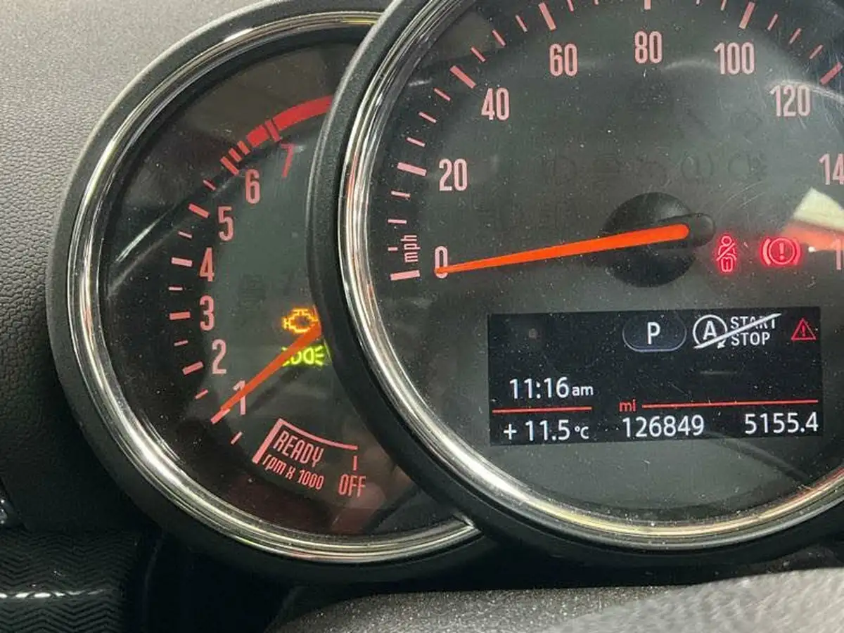 2015-mini-clubman-15-cooper-auto-big-9