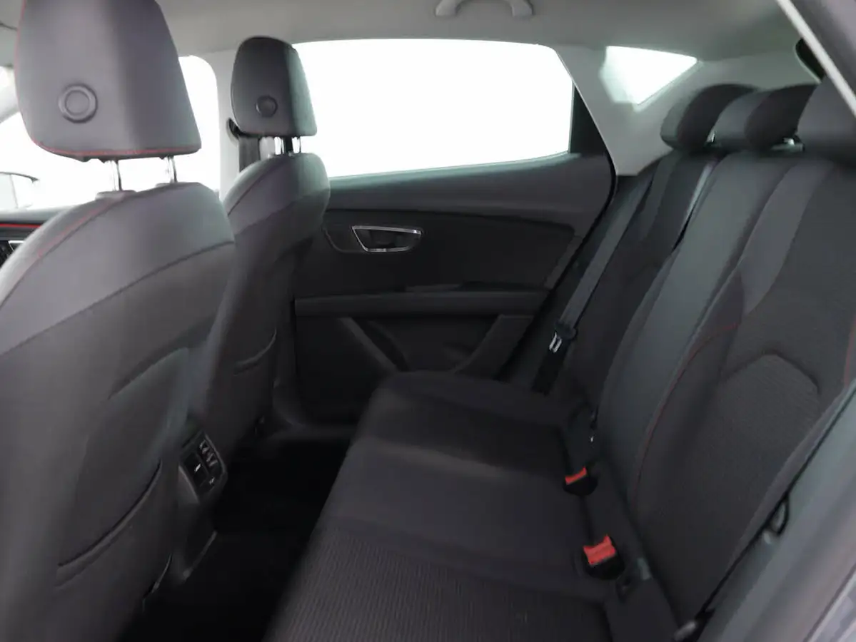 2017-seat-leon-14-tsi-fr-technology-hatchback-5d-big-41