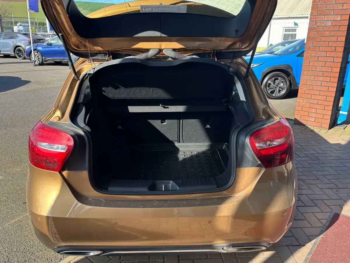 2018-mercedes-benz-a-class-15d-a180d-sport-109ps-executivess-hatchback-5d-big-12