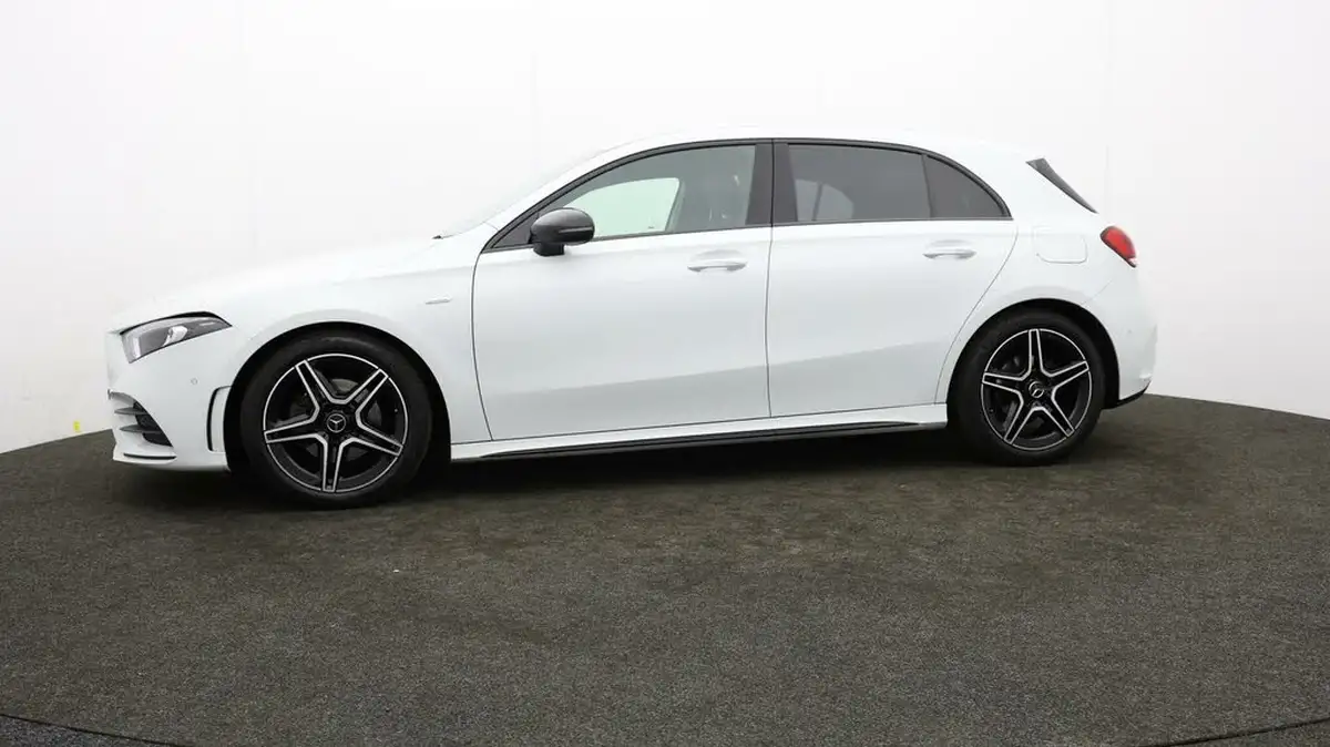 2022-mercedes-benz-a-class-13-a180-amg-line-executive-edition-hatchback-5d-7g-dct-big-60