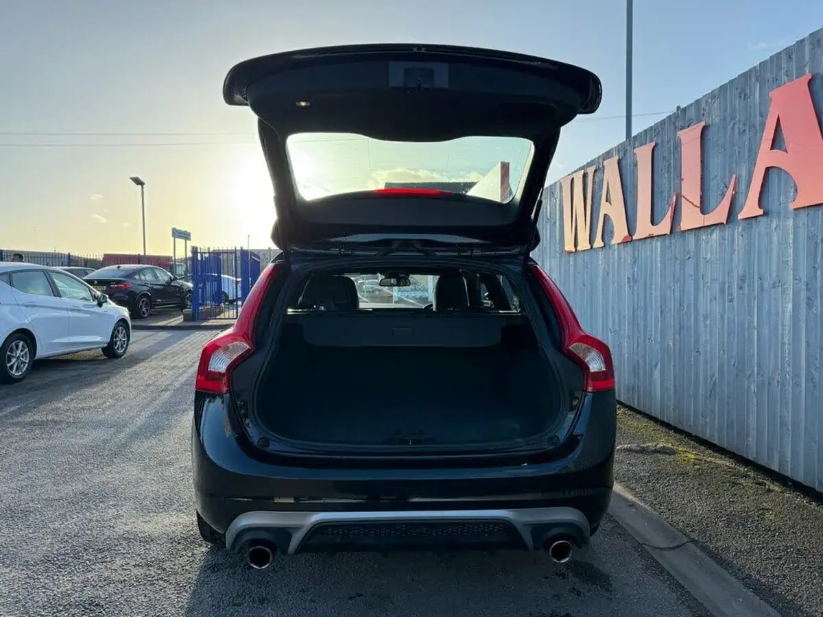 2017-volvo-v60-20-t4-r-design-big-41