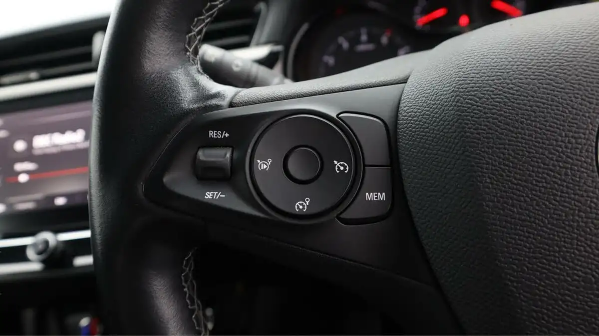 2021-vauxhall-corsa-12i-se-big-23