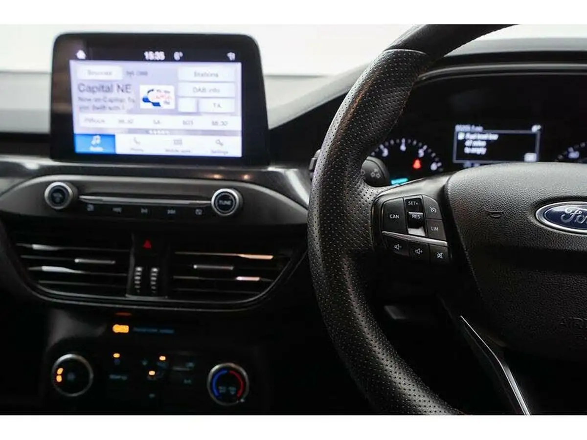2020-ford-focus-10t-st-line-edition-125ps-hybrid-mhev-estate-big-30