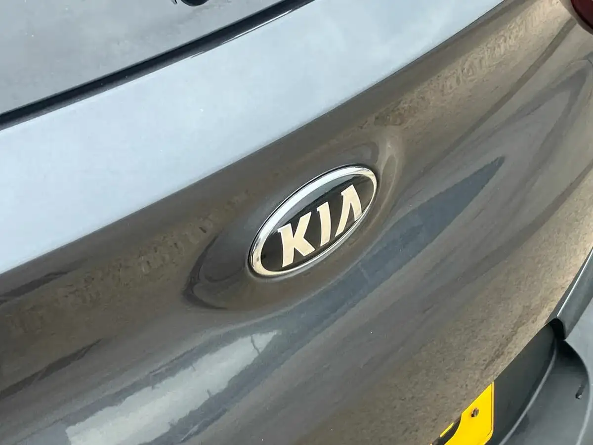 2018-kia-stonic-10-t-gdi-first-edition-big-27