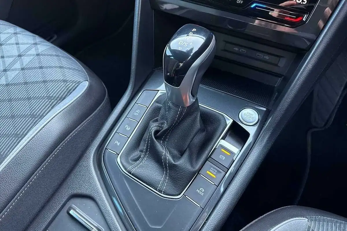 2022-volkswagen-tiguan-15-tsi-r-line-edition-big-16