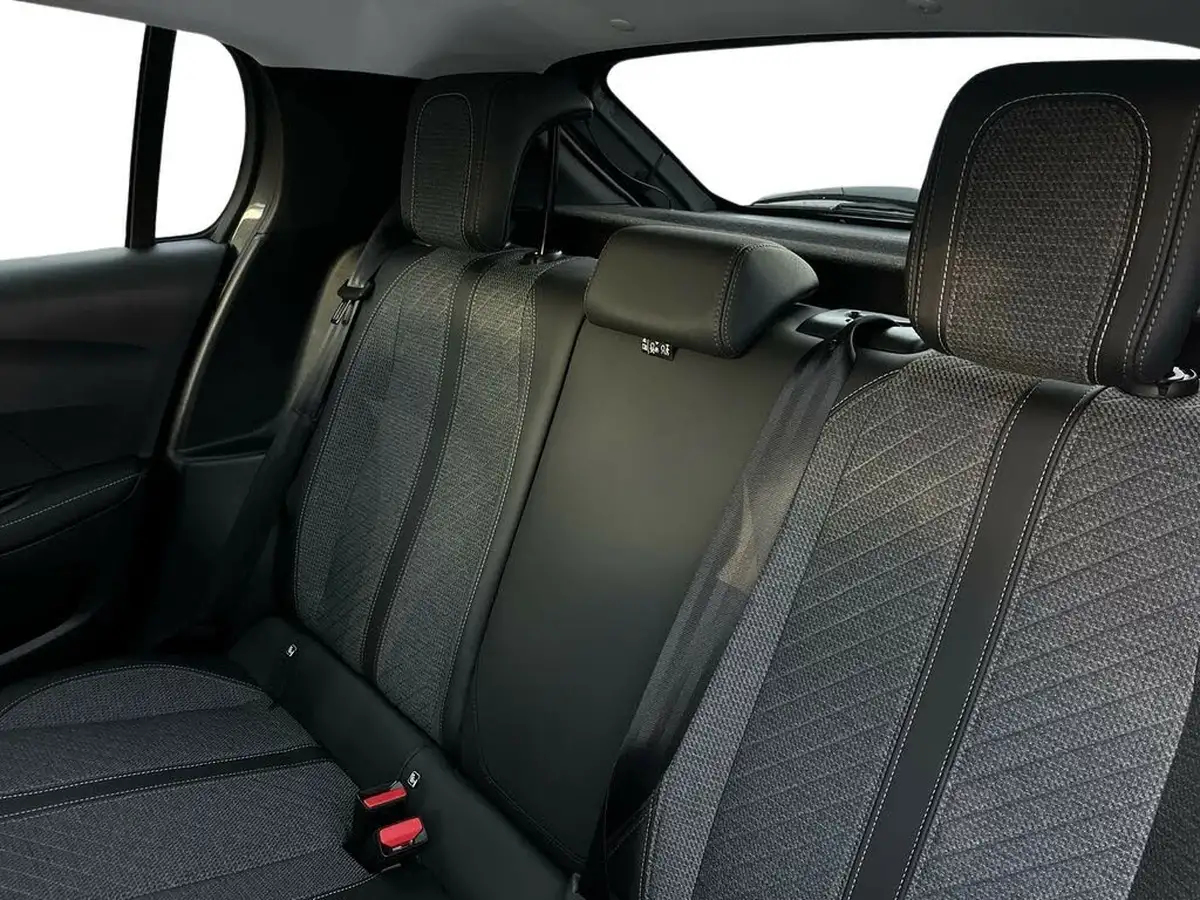 2024-peugeot-208-12-puretech-allure-hybrid-e-dsc6-big-8