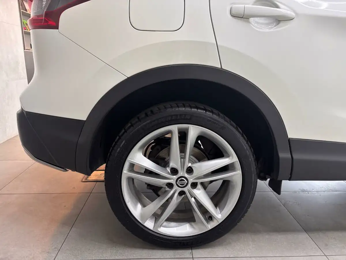 2019-nissan-qashqai-13-dig-t-n-motion-160ps-big-27