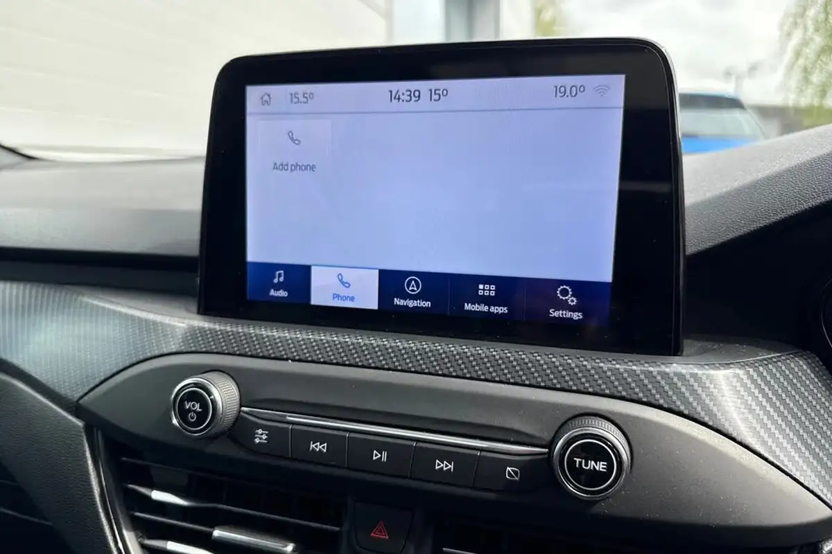 2019-ford-focus-20-st-line-x-estate-auto-big-29