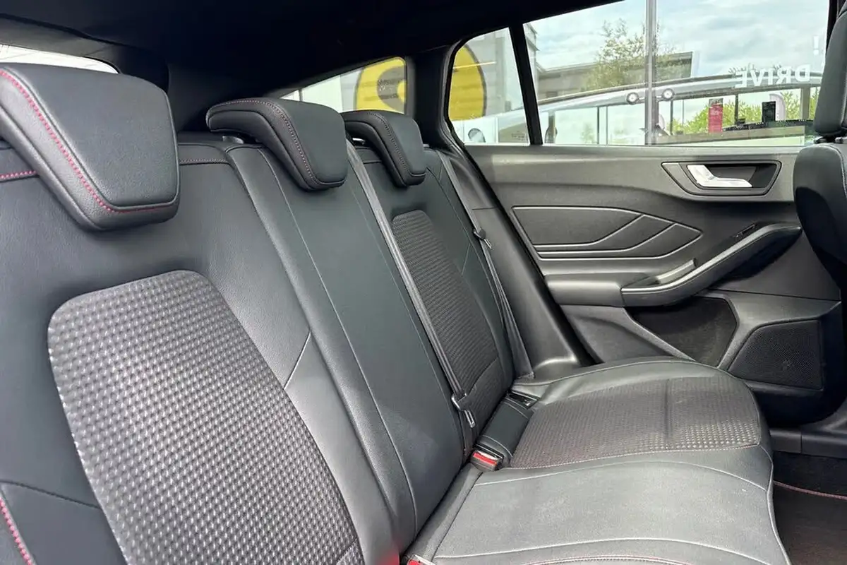 2019-ford-focus-20-st-line-x-estate-auto-big-53