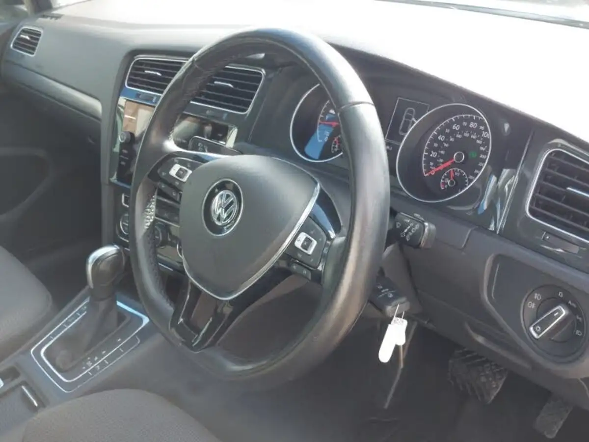 2020-volkswagen-golf-20tdi-match-edition-hatchback-dsg-big-17