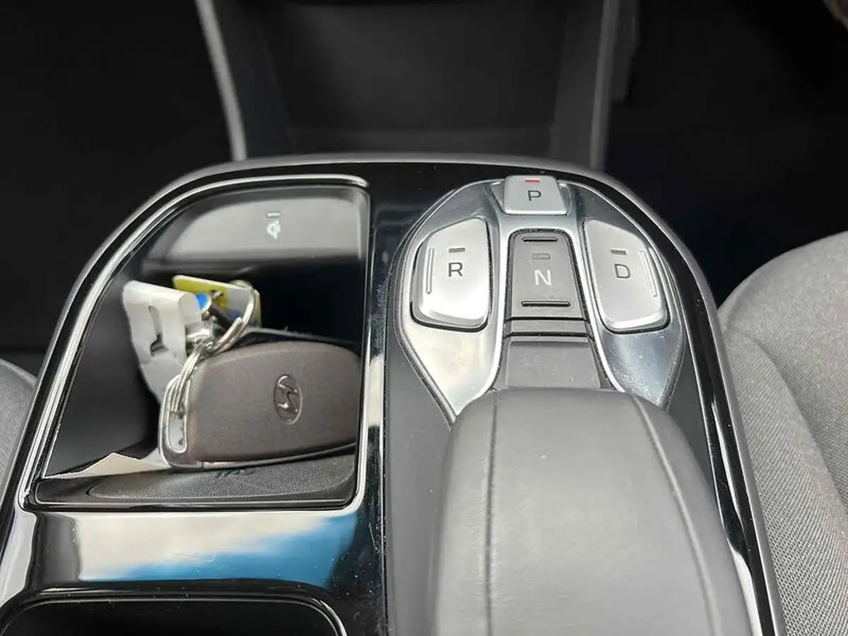 2020-hyundai-kona-e-premium-136ps-39kwh-big-36