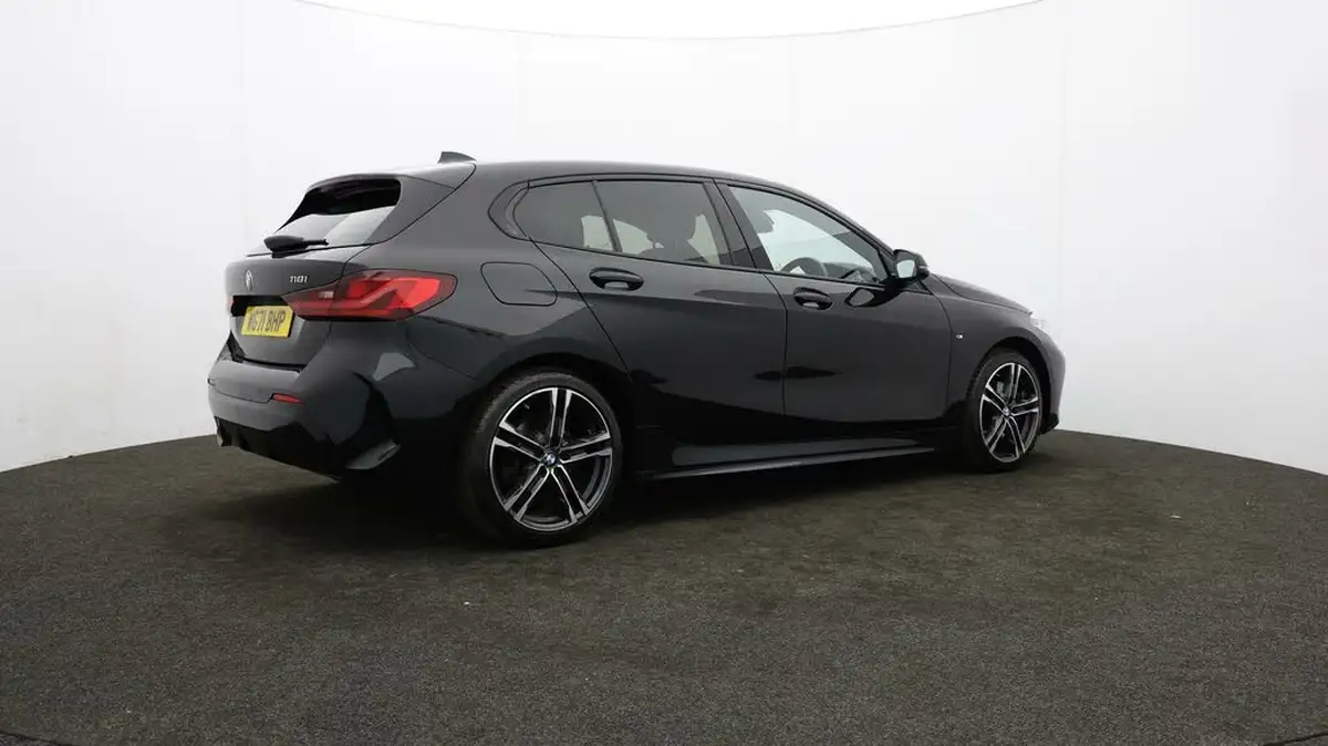 2021-bmw-1-series-15-118i-m-sport-lcp-dct-big-25