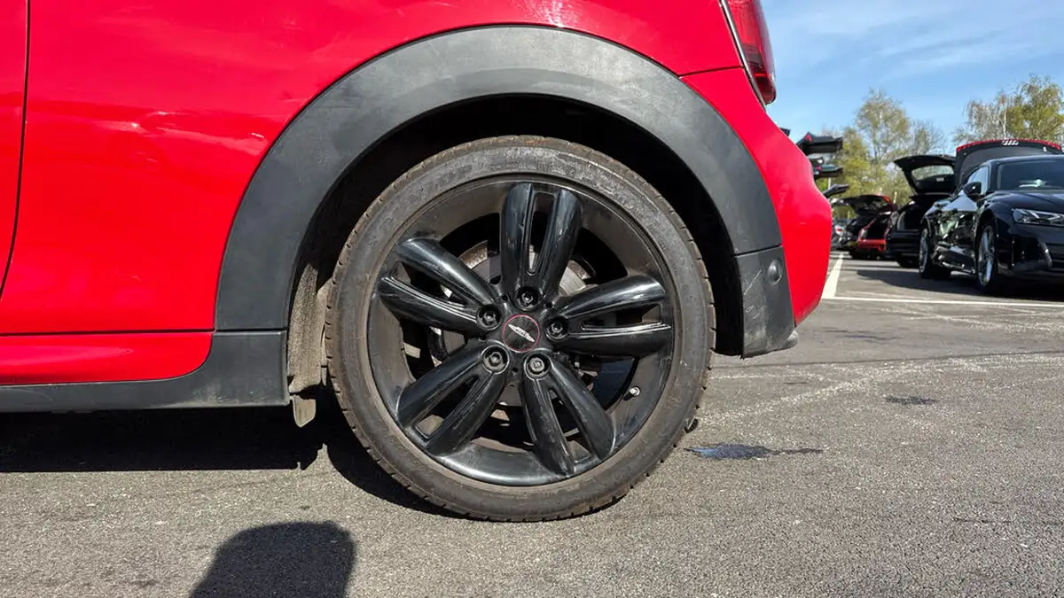 2019-mini-cooper-15-cooper-sport-hatchback-3d-auto-big-17