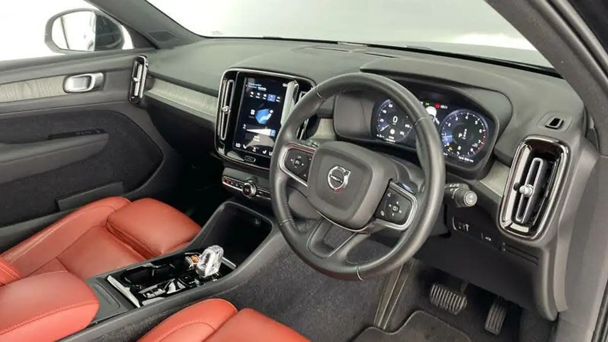 2020-volvo-xc40-20-b4-inscription-pro-big-5