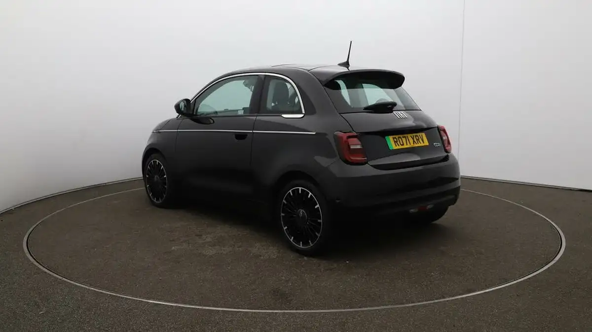 2021-fiat-500-e-la-prima-big-56