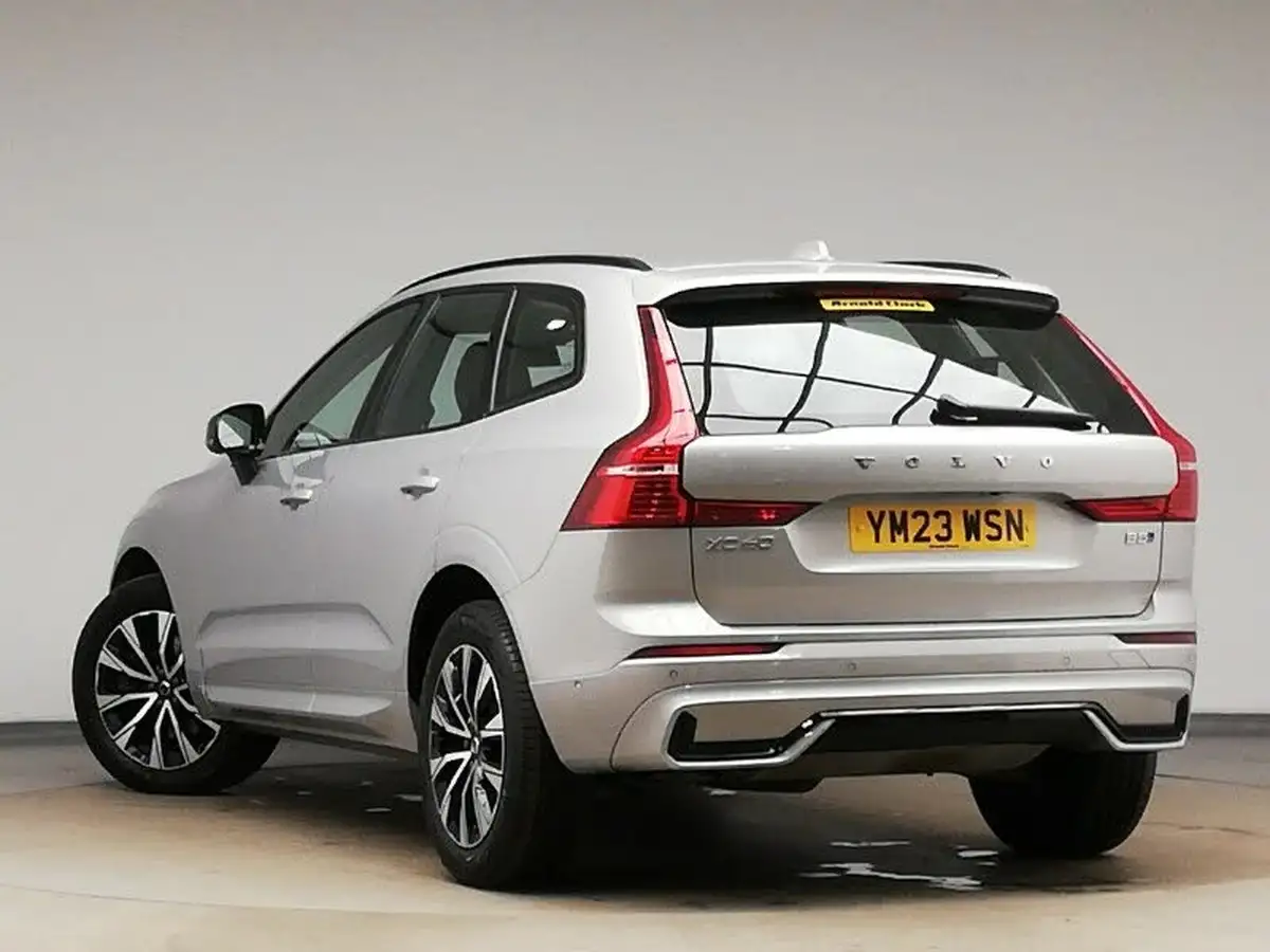 2023-volvo-xc60-20-b5-plus-big-1