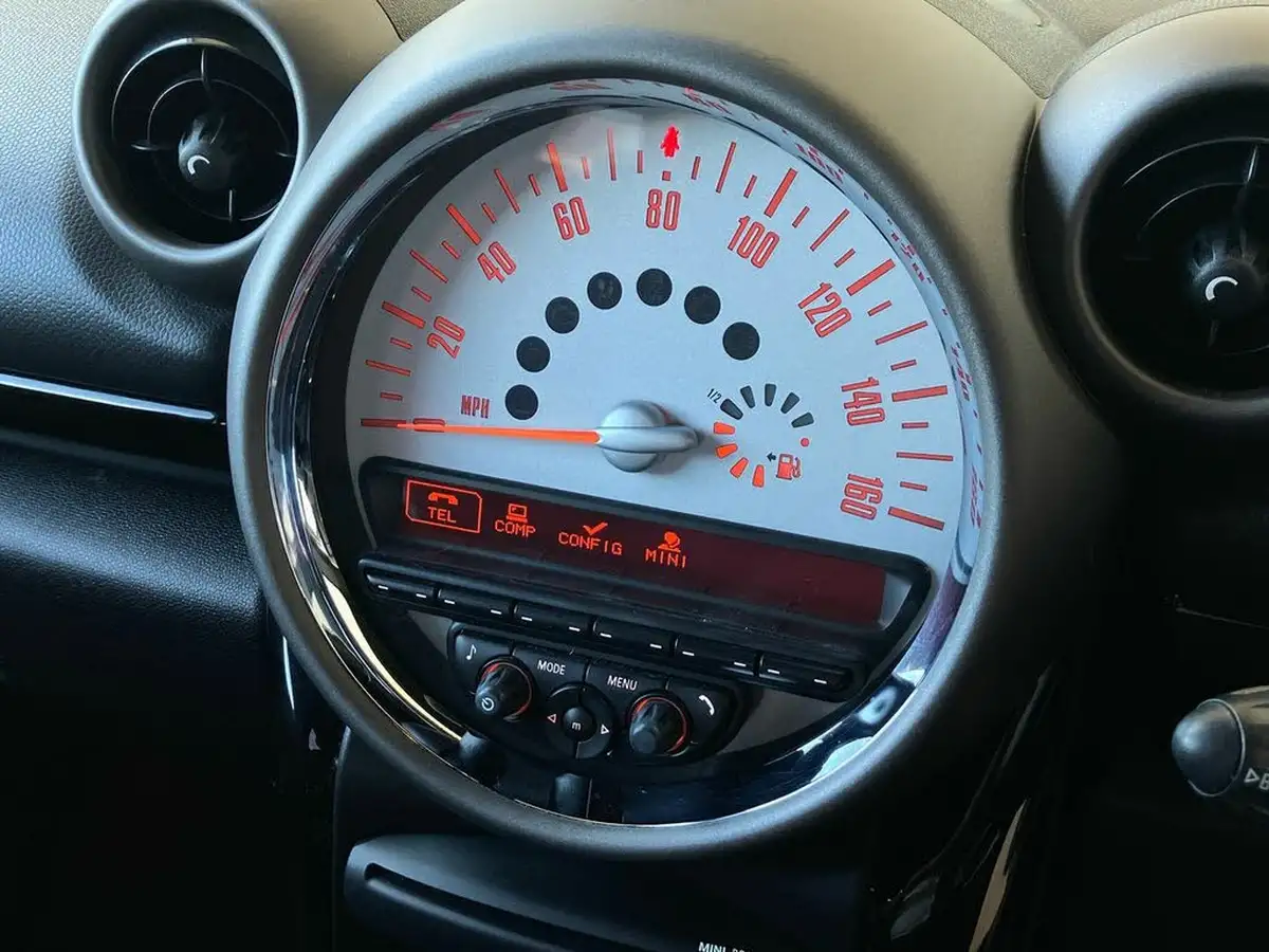 2011-mini-countryman-20td-cooper-d-112bhp-all4-auto-big-9